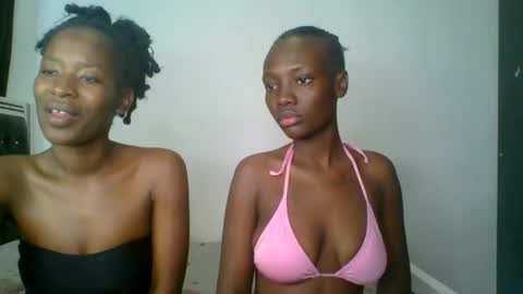 Snapshot of peach_ebonny chatting on 08.02.26 peach_ebonny online show from 08.02.26
