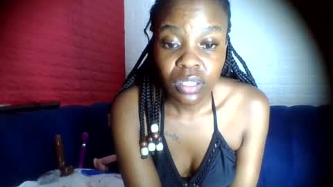 Snapshot of peach_melbah chatting on 06.25.26 peach_melbah online show from 06.25.26
