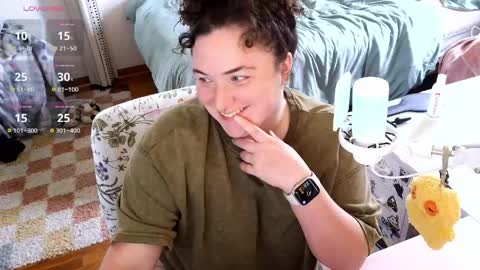 Peach Bandit online show from 04.16.26