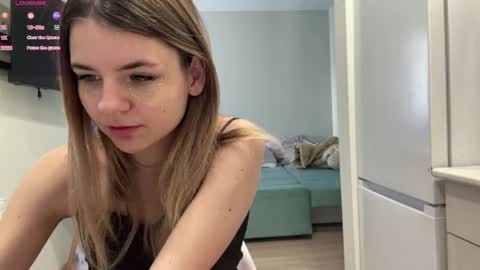 Snapshot of peachy_keens chatting on 04.17.26 Peachy online show from 04.17.26