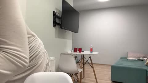 Snapshot of peachy_keens chatting on 04.19.26 Peachy online show from 04.19.26
