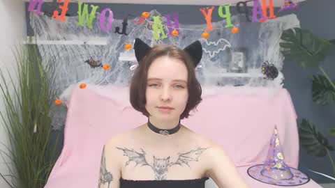 peachydreamm online show from 10.20.25