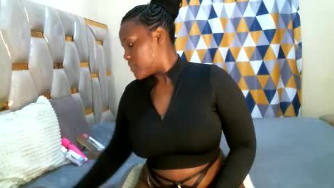 Snapshot of peachygirl255 chatting on 05.20.26 Peachy online show from 05.20.26