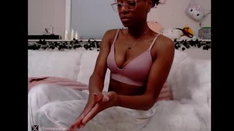 peachypeachgirl online show from 02.08.25