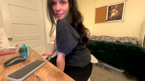 PeachyObsession online show from 03.27.26