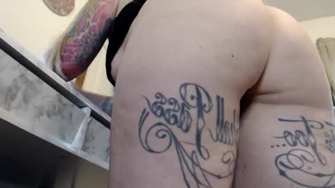 Snapshot of peachyykat chatting on 12.28.24 kat online show from 12.28.24