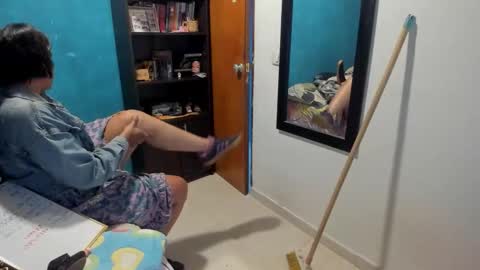 Tangerine Penaut online show from 12.15.25