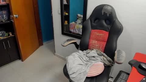 Tangerine Penaut online show from 12.18.25