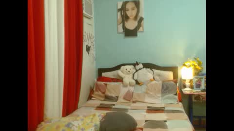 Snapshot of pearlaofasia21 chatting on 01.06.25 pearlaofasia21 online show from 01.06.25