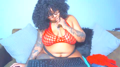 Pearl online show from 02.02.25