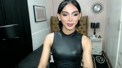 Pearl online show from 02.02.25