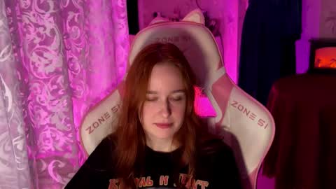 Snapshot of pearlprincess_ chatting on 10.09.25 Adelina online show from 10.09.25