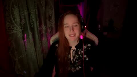 Snapshot of pearlprincess_ chatting on 04.28.26 Adelina online show from 04.28.26