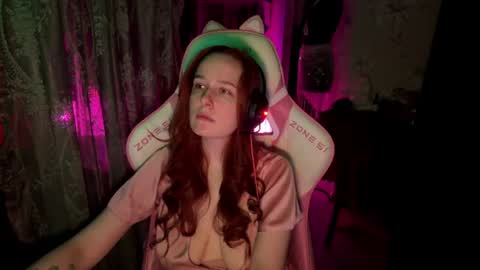 Snapshot of pearlprincess_ chatting on 06.19.26 Adelina online show from 06.19.26