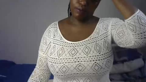Snapshot of peekyshams chatting on 04.28.26 peekyshams online show from 04.28.26