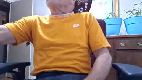 peepingmale online show from 12.15.24