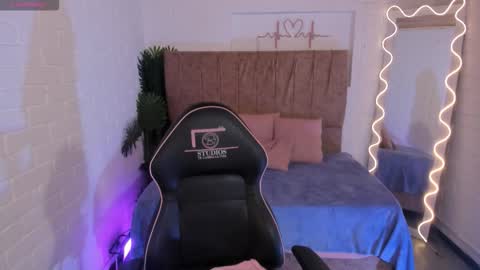 penelope online show from 11.20.25