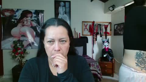 Snapshot of penelopeandmarilyn chatting on 07.09.26 Penelope and my girlfriend Marilyn online show from 07.09.26