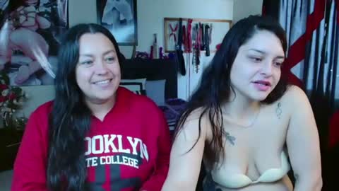 Snapshot of penelopeandmarilyn chatting on 07.21.26 Penelope and my girlfriend Marilyn online show from 07.21.26