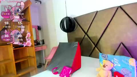 Snapshot of penelopeguzman__ chatting on 06.27.26 Sweet Penelope online show from 06.27.26