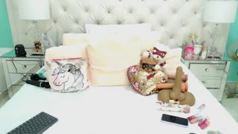 Snapshot of penelopelaurent chatting on 06.17.26 Penelope Laurent online show from 06.17.26