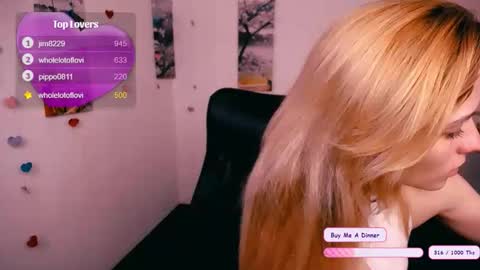 Mia online show from 11.17.25