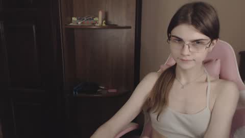 Snapshot of peralez_f chatting on 12.28.24 Farida online show from 12.28.24