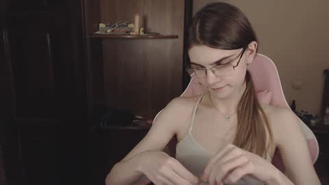 Snapshot of peralez_f chatting on 12.29.24 Farida online show from 12.29.24