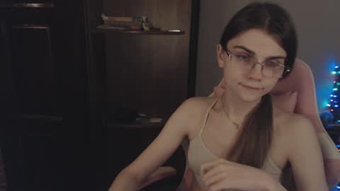 Snapshot of peralez_f chatting on 01.21.25 Farida online show from 01.21.25