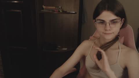 Snapshot of peralez_f chatting on 01.24.25 Farida online show from 01.24.25