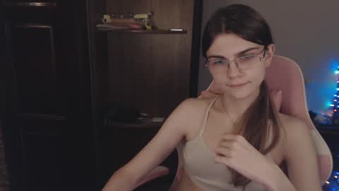 Snapshot of peralez_f chatting on 01.27.25 Farida online show from 01.27.25