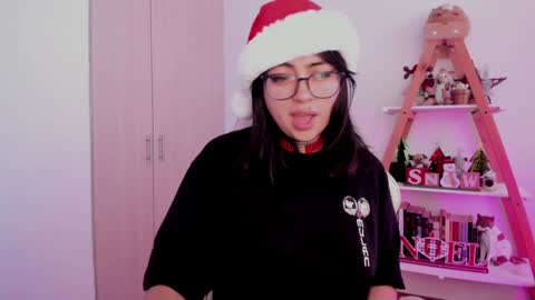 Snapshot of perfect__ana chatting on 12.04.24 Sarah Ana Banana online show from 12.04.24