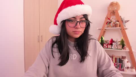 Snapshot of perfect__ana chatting on 12.08.24 Sarah Ana Banana online show from 12.08.24