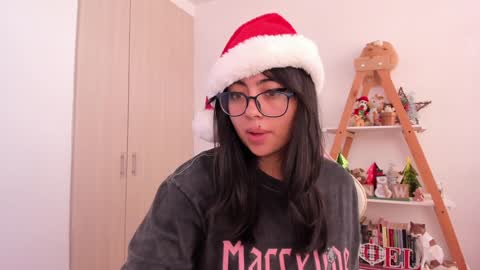 Snapshot of perfect__ana chatting on 12.10.24 Sarah Ana Banana online show from 12.10.24