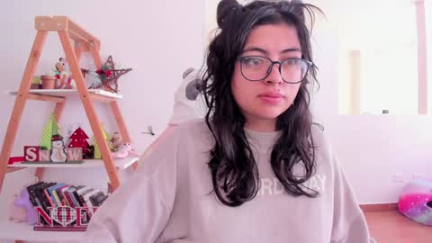 Snapshot of perfect__ana chatting on 01.11.25 Sarah Ana Banana online show from 01.11.25