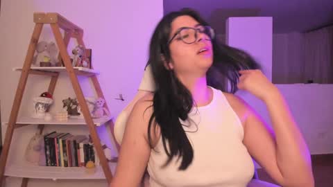 Snapshot of perfect__ana chatting on 01.22.25 Sarah Ana Banana online show from 01.22.25