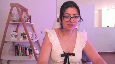 Snapshot of perfect__ana chatting on 01.22.25 Sarah Ana Banana online show from 01.22.25