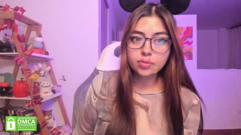 Snapshot of perfect__ana chatting on 09.30.25 Sarah Ana Banana online show from 09.30.25