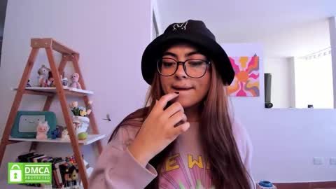 Sarah Ana Banana online show from 02.23.26