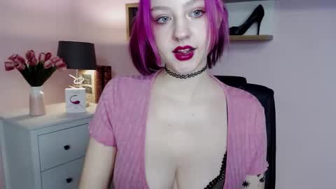 Madeline online show from 01.12.25