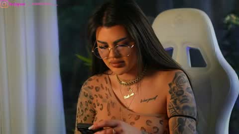 Snapshot of perfectt33n chatting on 12.20.24 Dee online show from 12.20.24