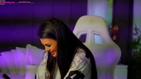 Snapshot of perfectt33n chatting on 09.11.25 Dee online show from 09.11.25