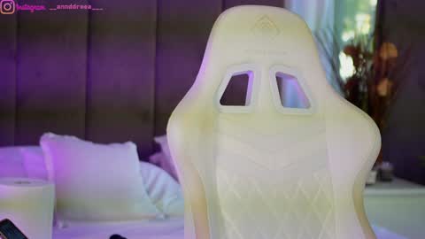 Snapshot of perfectt33n chatting on 10.20.25 Dee online show from 10.20.25