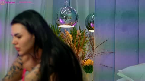 Dee online show from 04.08.26