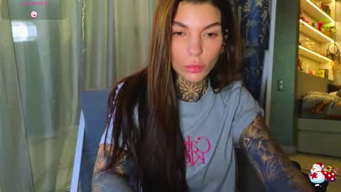 Snapshot of perfecttbaby77n chatting on 02.20.26 Anna online show from 02.20.26