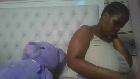 Snapshot of periwinkle20 chatting on 02.11.26 Taurus online show from 02.11.26