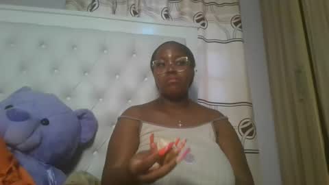 Snapshot of periwinkle20 chatting on 02.12.26 Taurus online show from 02.12.26