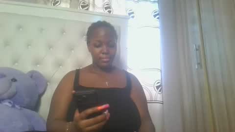 Snapshot of periwinkle20 chatting on 02.18.26 Taurus online show from 02.18.26