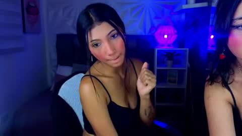Snapshot of perlaa_moon_ chatting on 06.18.26 PERLA online show from 06.18.26