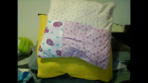 perlita070822 online show from 02.22.25